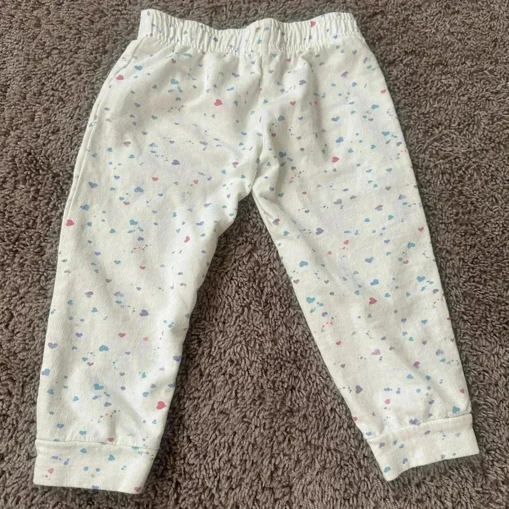 Kid's heart sweat pants. - Picture 3 of 3